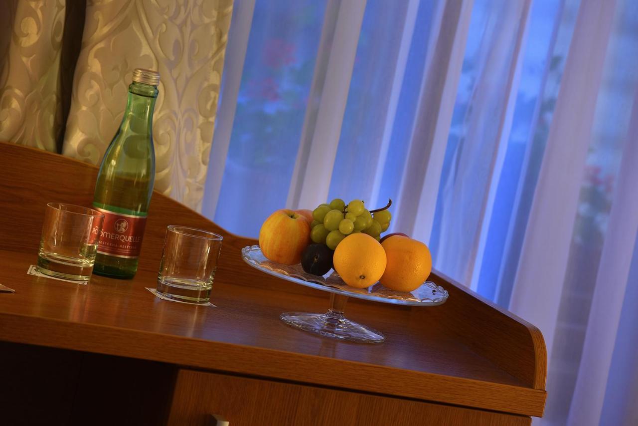 Hotel U 3 Pstrosu Πράγα Εξωτερικό φωτογραφία